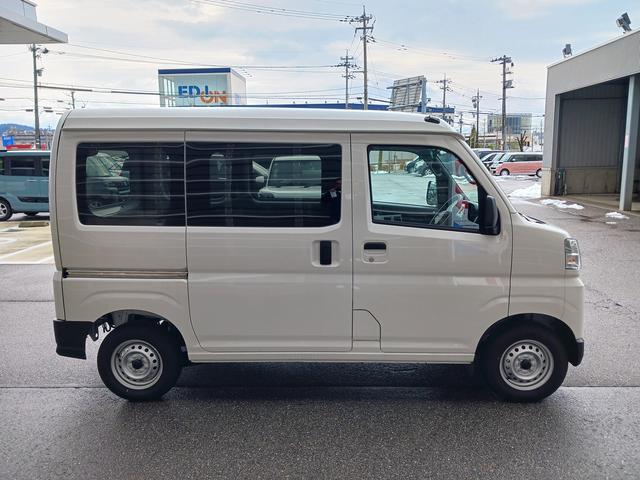 ハイゼットカーゴＤＸ４ＷＤ　スマートアシスト　キーレスリモコン　フロントパワーウインド　スチールホイール　両側リアスライドドア　コーナーセンサー　マニュアルエアコン　オートライト　アイドリングストップ（石川県）の中古車