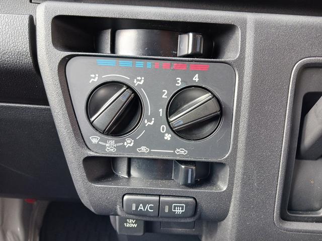 ハイゼットカーゴＤＸ４ＷＤ　スマートアシスト　キーレスリモコン　フロントパワーウインド　スチールホイール　両側リアスライドドア　コーナーセンサー　マニュアルエアコン　オートライト　アイドリングストップ（石川県）の中古車