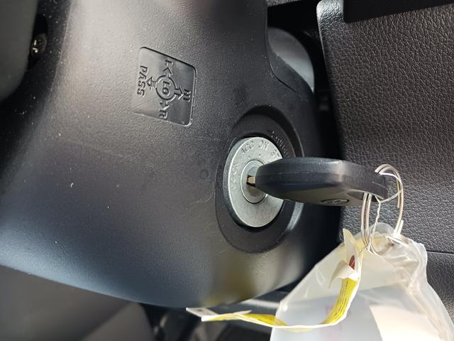 ハイゼットカーゴＤＸ４ＷＤ　スマートアシスト　キーレスリモコン　フロントパワーウインド　スチールホイール　両側リアスライドドア　コーナーセンサー　マニュアルエアコン　オートライト　アイドリングストップ（石川県）の中古車