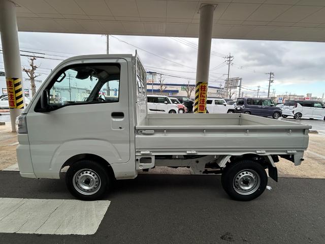 ハイゼットトラックスタンダード４ＷＤ　マニュアルエアコン　パワステ　タイミングチェーン　ラジオデッキ　手動ドアミラー　手動ウィンドウ　衝突被害軽減システム　横滑り防止機能　アイドリングストップ　ＡＢＳ（石川県）の中古車