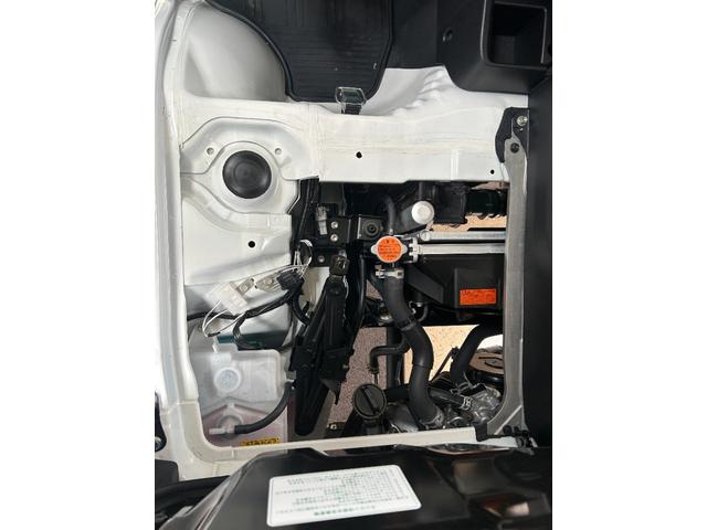 ハイゼットトラックスタンダード４ＷＤ　マニュアルエアコン　パワステ　タイミングチェーン　ラジオデッキ　手動ドアミラー　手動ウィンドウ　衝突被害軽減システム　横滑り防止機能　アイドリングストップ　ＡＢＳ（石川県）の中古車