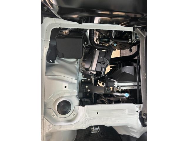 ハイゼットトラックスタンダード４ＷＤ　マニュアルエアコン　パワステ　タイミングチェーン　ラジオデッキ　手動ドアミラー　手動ウィンドウ　衝突被害軽減システム　横滑り防止機能　アイドリングストップ　ＡＢＳ（石川県）の中古車