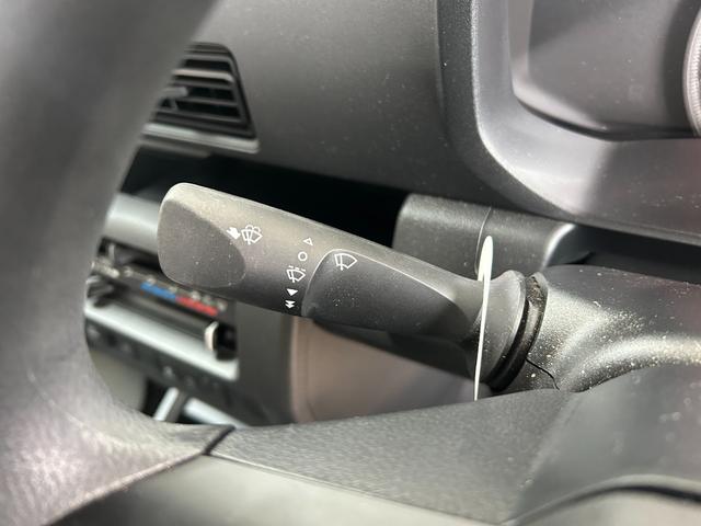 ハイゼットトラックスタンダード４ＷＤ　マニュアルエアコン　パワステ　タイミングチェーン　ラジオデッキ　手動ドアミラー　手動ウィンドウ　衝突被害軽減システム　横滑り防止機能　アイドリングストップ　ＡＢＳ（石川県）の中古車