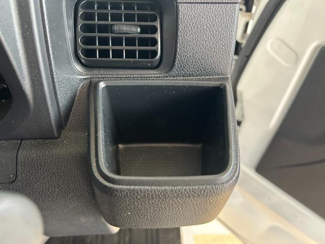 ハイゼットトラックスタンダード４ＷＤ　マニュアルエアコン　パワステ　タイミングチェーン　ラジオデッキ　手動ドアミラー　手動ウィンドウ　衝突被害軽減システム　横滑り防止機能　アイドリングストップ　ＡＢＳ（石川県）の中古車