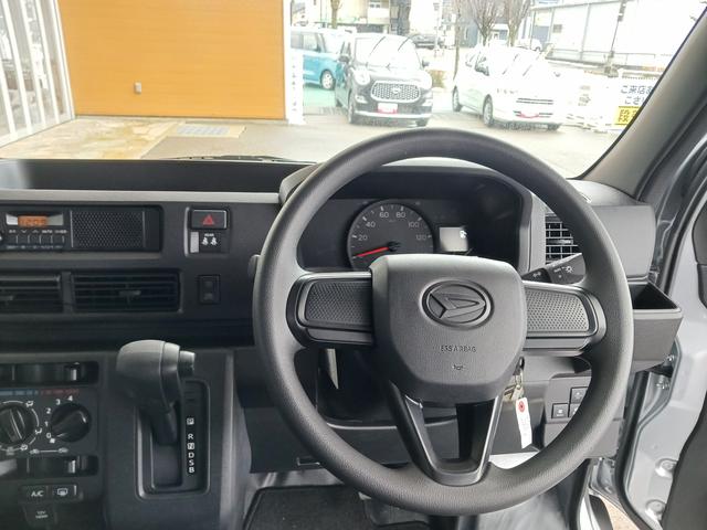 ハイゼットカーゴＤＸ４ＷＤ　スマートアシスト　キーレスリモコン　フロントパワーウインド　スチールホイール　両側リアスライドドア　コーナーセンサー　マニュアルエアコン　カーペットマット　オートライト　アイドリングストップ（石川県）の中古車