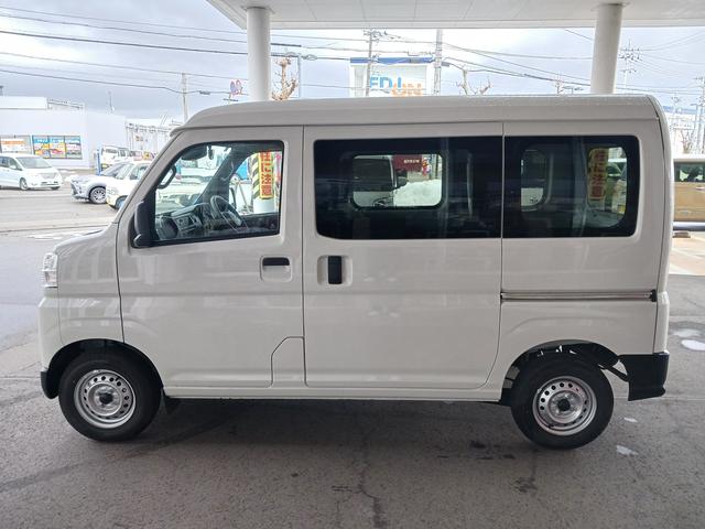 ハイゼットカーゴＤＸ４ＷＤ　スマートアシスト　キーレスリモコン　フロントパワーウインド　スチールホイール　両側リヤスライドドア　コーナーセンサー　マニュアルエアコン　カーペットマット　オートライト　アイドリングストップ（石川県）の中古車