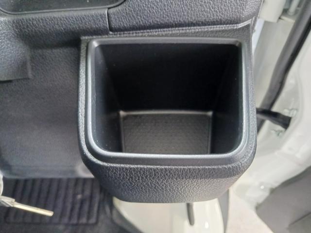 ハイゼットカーゴＤＸ４ＷＤ　スマートアシスト　キーレスリモコン　フロントパワーウインド　スチールホイール　両側リヤスライドドア　コーナーセンサー　マニュアルエアコン　カーペットマット　オートライト　アイドリングストップ（石川県）の中古車