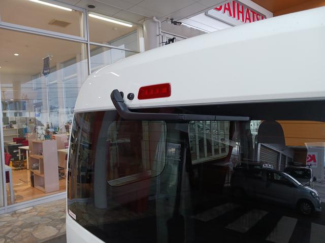 ハイゼットカーゴＤＸ４ＷＤ　スマートアシスト　キーレスリモコン　フロントパワーウインド　スチールホイール　両側リヤスライドドア　コーナーセンサー　マニュアルエアコン　カーペットマット　オートライト　アイドリングストップ（石川県）の中古車