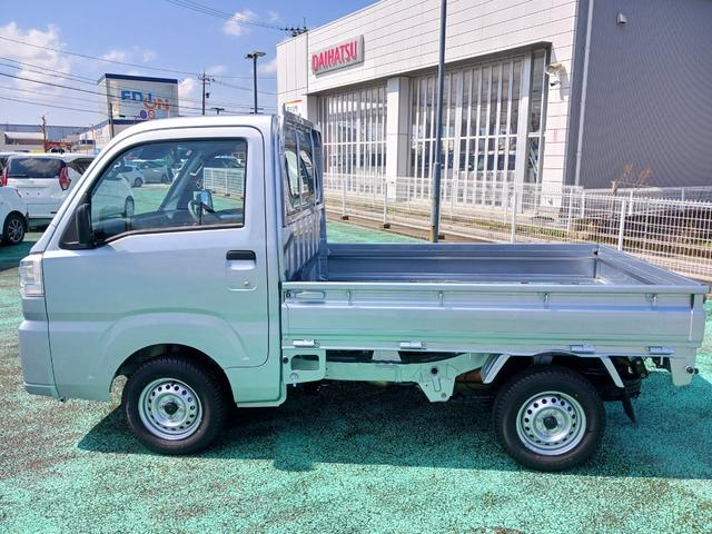 ハイゼットトラックスタンダード　４ＷＤ４ＷＤ　ＡＭ／ＦＭラジオ　スマアシ　ハロゲンヘッドライト　オートライト　オートマチックハイビーム　ラバーマット（石川県）の中古車