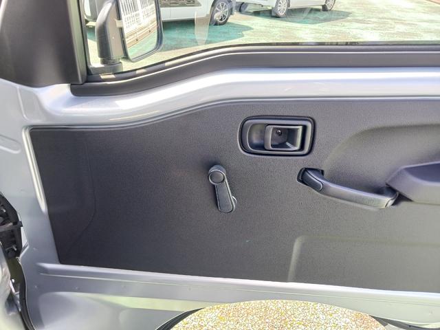 ハイゼットトラックスタンダード　４ＷＤ４ＷＤ　ＡＭ／ＦＭラジオ　スマアシ　ハロゲンヘッドライト　オートライト　オートマチックハイビーム　ラバーマット（石川県）の中古車