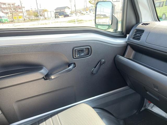 ハイゼットトラックスタンダード　４ＷＤ４ＷＤ　ＡＭ／ＦＭラジオ　スマアシ　ハロゲンヘッドライト　オートライト　オートマチックハイビーム　ラバーマット（石川県）の中古車