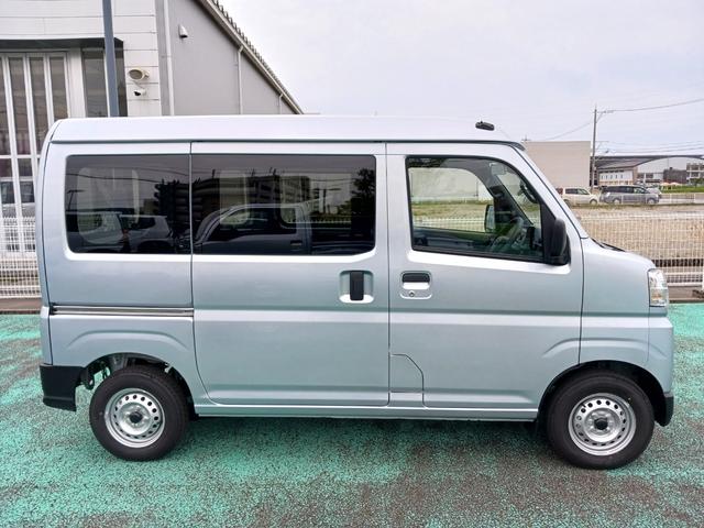 ハイゼットカーゴＤＸ　４ＷＤスマアシ　ラジオ　キーレスエントリー　マニュアルエアコン　パワーウインドウ　オートライト　ハンド式サイドブレーキ　ハロゲンヘッドライト　アイドリングストップ（石川県）の中古車