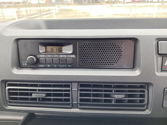 ハイゼットカーゴＤＸ　４ＷＤスマアシ　ラジオ　キーレスエントリー　マニュアルエアコン　パワーウインドウ　オートライト　ハンド式サイドブレーキ　ハロゲンヘッドライト　アイドリングストップ（石川県）の中古車