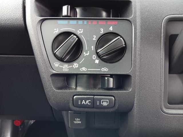 ハイゼットカーゴＤＸ　４ＷＤスマアシ　ラジオ　キーレスエントリー　マニュアルエアコン　パワーウインドウ　オートライト　ハンド式サイドブレーキ　ハロゲンヘッドライト　アイドリングストップ（石川県）の中古車