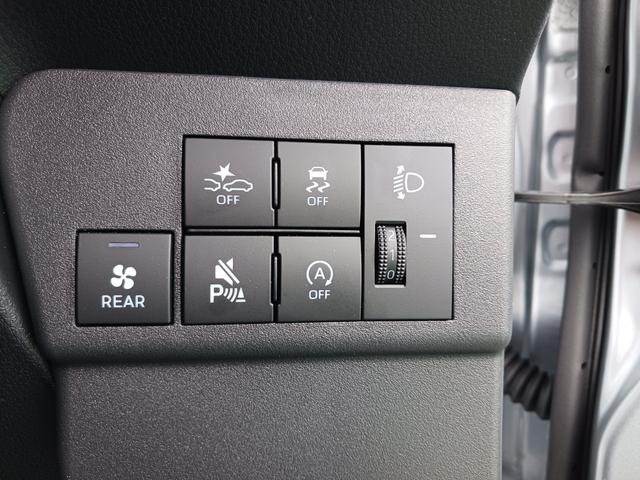 ハイゼットカーゴＤＸ　４ＷＤスマアシ　ラジオ　キーレスエントリー　マニュアルエアコン　パワーウインドウ　オートライト　ハンド式サイドブレーキ　ハロゲンヘッドライト　アイドリングストップ（石川県）の中古車