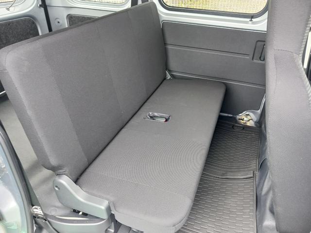 ハイゼットカーゴＤＸ　４ＷＤスマアシ　ラジオ　キーレスエントリー　マニュアルエアコン　パワーウインドウ　オートライト　ハンド式サイドブレーキ　ハロゲンヘッドライト　アイドリングストップ（石川県）の中古車