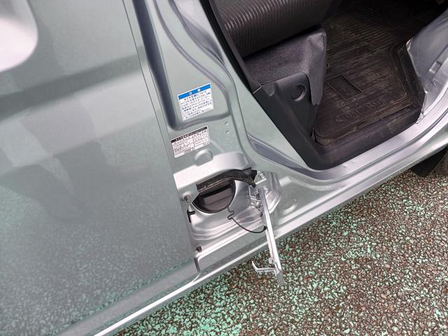 ハイゼットカーゴＤＸ　４ＷＤスマアシ　ラジオ　キーレスエントリー　マニュアルエアコン　パワーウインドウ　オートライト　ハンド式サイドブレーキ　ハロゲンヘッドライト　アイドリングストップ（石川県）の中古車