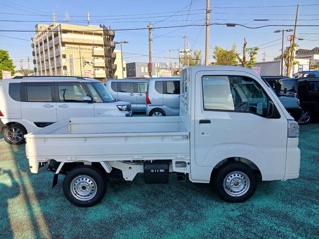 ハイゼットトラックスタンダード　４ＷＤ４ＷＤ　ＡＭ／ＦＭラジオ　スマアシ　ハロゲンヘッドライト　オートライト　オートマチックハイビーム　ラバーマット（石川県）の中古車