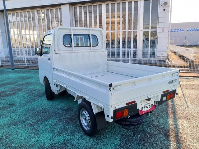 ハイゼットトラックスタンダード　４ＷＤ４ＷＤ　ＡＭ／ＦＭラジオ　スマアシ　ハロゲンヘッドライト　オートライト　オートマチックハイビーム　ラバーマット（石川県）の中古車