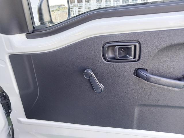 ハイゼットトラックスタンダード　４ＷＤ４ＷＤ　ＡＭ／ＦＭラジオ　スマアシ　ハロゲンヘッドライト　オートライト　オートマチックハイビーム　ラバーマット（石川県）の中古車