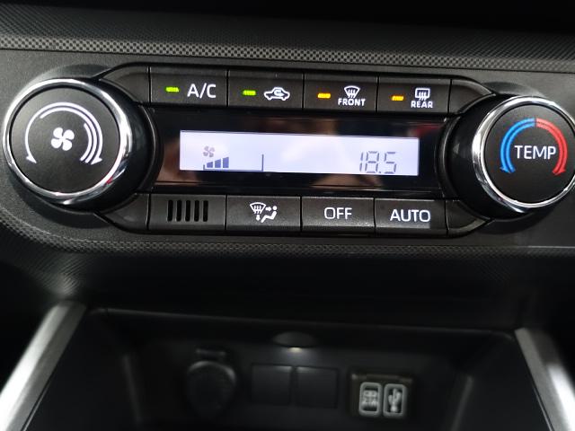 ロッキーX純正ディスプレイオーディオ パノラマモニター ドラレコ スマアシ キーフリー LEDヘッドライト オートライト(石川県)の中古車
