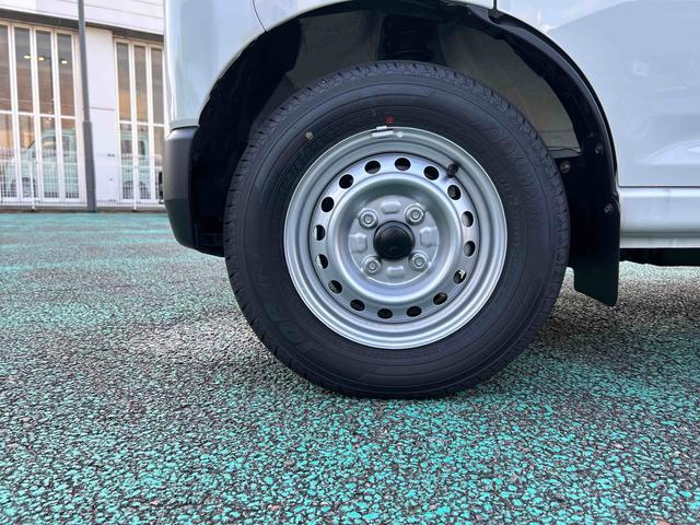 ハイゼットカーゴＤＸ　４ＷＤ走行無制限１年間保証　４ＷＤ　コーナーセンサー　ＣＶＴ車　オートハイビーム　アイドリングストップ　キーレスエントリー　横滑り防止装置　ラジオ（石川県）の中古車