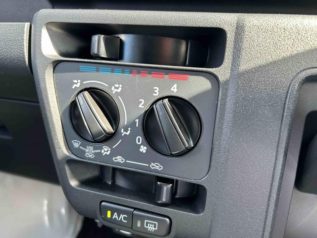 ハイゼットカーゴＤＸ　４ＷＤ走行無制限１年間保証　４ＷＤ　コーナーセンサー　ＣＶＴ車　オートハイビーム　アイドリングストップ　キーレスエントリー　横滑り防止装置　ラジオ（石川県）の中古車