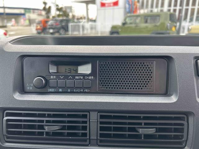 ハイゼットカーゴＤＸ走行無制限１年保証　４ＷＤ　コーナーセンサー　ＡＭ／ＦＭラジオ　エアコン　衝突回避支援ブレーキ　オートライト　キーレスエントリー　オーバーヘッドシェルフ（石川県）の中古車