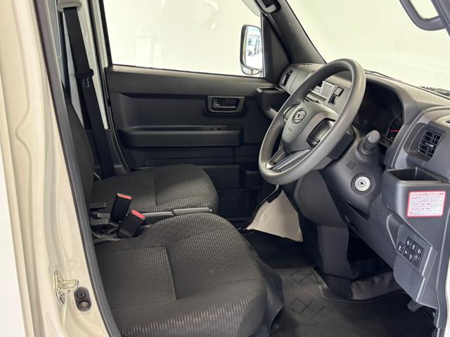 ハイゼットカーゴＤＸＡＭ・ＦＭラジオ　オートライト　マニュアルエアコン　ＣＶＴ　４ＷＤ（長野県）の中古車