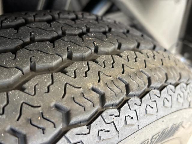 ハイゼットトラックジャンボエクストラＣＤチューナー　ＬＥＤ大型荷台作業灯　　　オートライト　マニュアルエアコン　リヤ４枚リーフスプリング　ＬＥＤヘッドランプ　ＬＥＤフォグランプ　ＣＶＴ（長野県）の中古車