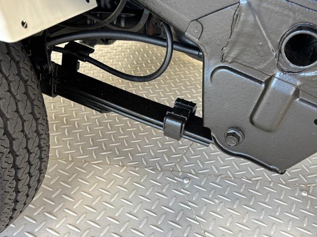 ハイゼットトラックジャンボエクストラＣＤチューナー　ＬＥＤ大型荷台作業灯　　　オートライト　マニュアルエアコン　リヤ４枚リーフスプリング　ＬＥＤヘッドランプ　ＬＥＤフォグランプ　ＣＶＴ（長野県）の中古車