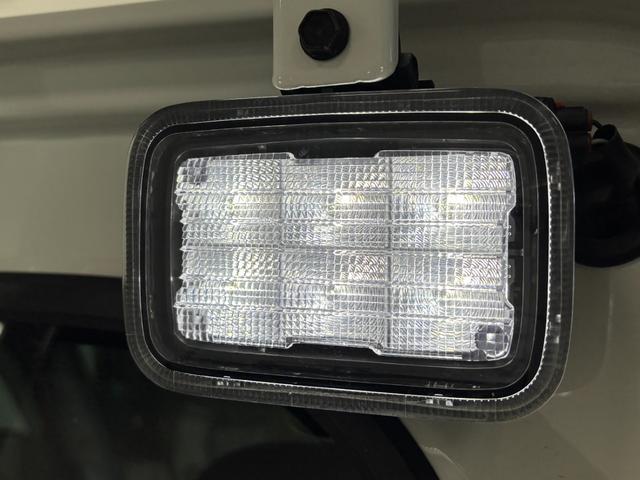 ハイゼットトラックジャンボエクストラＣＤチューナー　ＬＥＤ大型荷台作業灯　　　オートライト　マニュアルエアコン　リヤ４枚リーフスプリング　ＬＥＤヘッドランプ　ＬＥＤフォグランプ　ＣＶＴ（長野県）の中古車