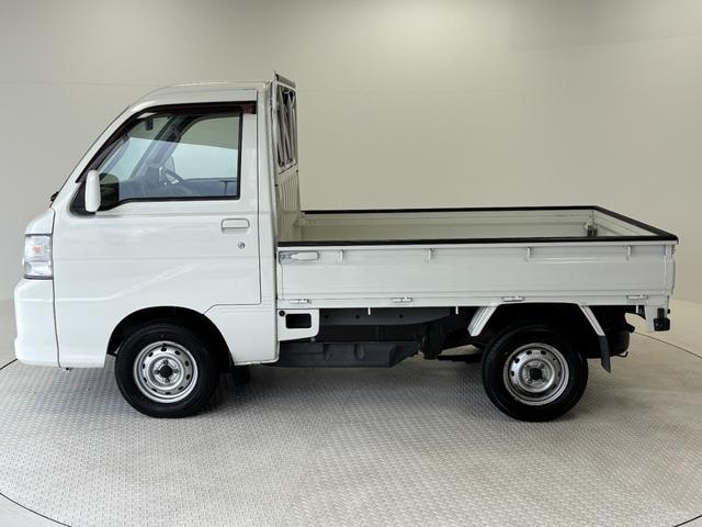 ハイゼットトラックＥＸＴＣＤチューナー　マニュアルエアコン　ＭＴ　リヤ４枚リーフスプリング　荷台作業灯（長野県）の中古車
