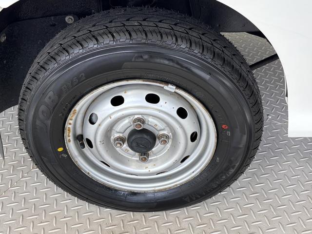 ハイゼットトラックＥＸＴＣＤチューナー　マニュアルエアコン　ＭＴ　リヤ４枚リーフスプリング　荷台作業灯（長野県）の中古車