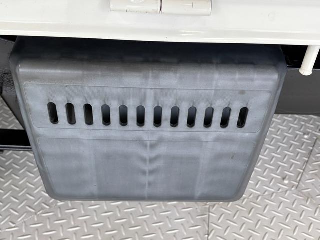 ハイゼットトラックＥＸＴＣＤチューナー　マニュアルエアコン　ＭＴ　リヤ４枚リーフスプリング　荷台作業灯（長野県）の中古車