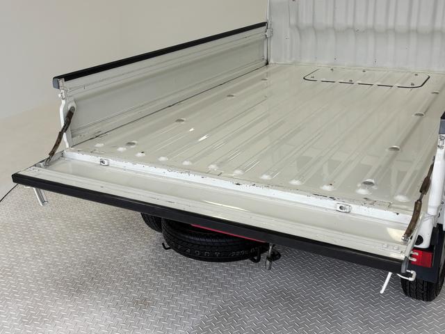 ハイゼットトラックＥＸＴＣＤチューナー　マニュアルエアコン　ＭＴ　リヤ４枚リーフスプリング　荷台作業灯（長野県）の中古車