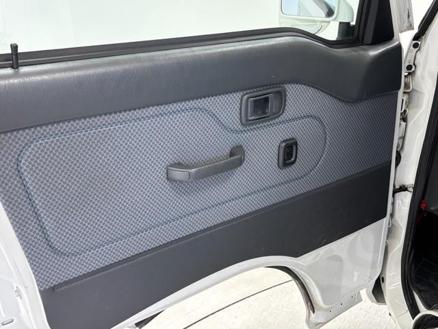 ハイゼットトラックＥＸＴＣＤチューナー　マニュアルエアコン　ＭＴ　リヤ４枚リーフスプリング　荷台作業灯（長野県）の中古車