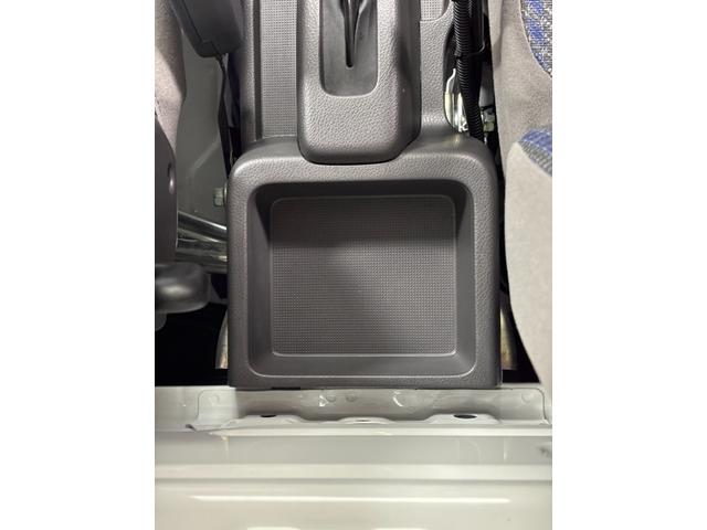 アクティトラックＳＤＸＭＴ５　ＡＭ．ＦＭチューナー　マニュアルエアコン　テールゲートチェーン　荷台ランプ　アクセサリーソケット　ショッピングフック　フォグランプ　認定中古車（長野県）の中古車