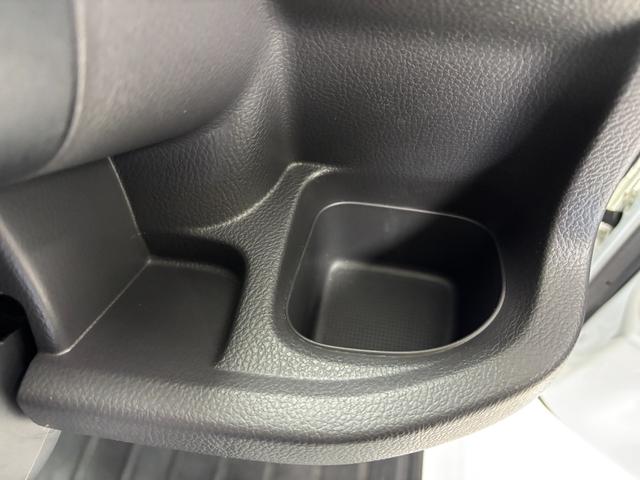 アクティトラックＳＤＸＭＴ５　ＡＭ．ＦＭチューナー　マニュアルエアコン　テールゲートチェーン　荷台ランプ　アクセサリーソケット　ショッピングフック　フォグランプ　認定中古車（長野県）の中古車