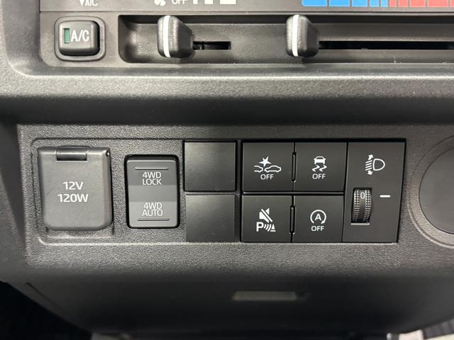 ハイゼットトラックスタンダードＡＭ・ＦＭチューナー　マニュアルエアコン　アクセサリーソケット　電子制御式４ＷＤ　ラバーマット　ゲートプロテクター　ガードフレームプロテクター　ハロゲンランプ　オートライト機能　スマアシ（長野県）の中古車