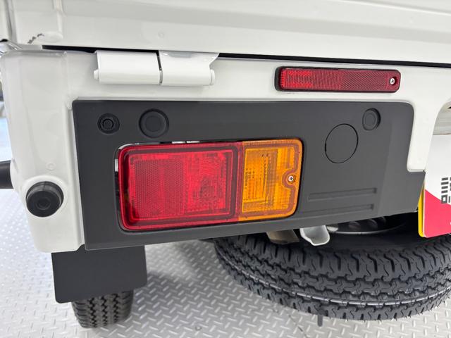 ハイゼットトラックスタンダードＡＭ・ＦＭチューナー　マニュアルエアコン　アクセサリーソケット　電子制御式４ＷＤ　ラバーマット　ゲートプロテクター　ガードフレームプロテクター　ハロゲンランプ　オートライト機能　スマアシ（長野県）の中古車