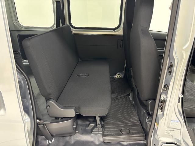 ハイゼットカーゴＤＸＡＭ・ＦＭチューナー　マニュアルエアコン　両側スライドドア　電子制御式４ＷＤ　フルフラット荷室　オーバーヘッドシェルフ　ハロゲンヘッドランプ　オートライト　キーレスエントリー　スマアシ（長野県）の中古車