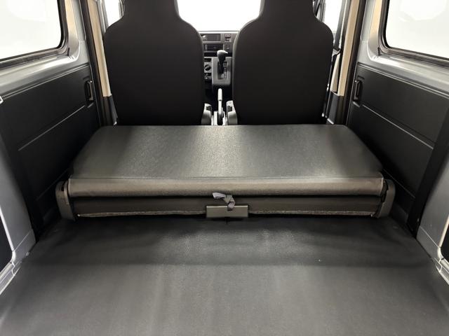 ハイゼットカーゴＤＸＡＭ・ＦＭチューナー　マニュアルエアコン　両側スライドドア　電子制御式４ＷＤ　フルフラット荷室　オーバーヘッドシェルフ　ハロゲンヘッドランプ　オートライト　キーレスエントリー　スマアシ（長野県）の中古車