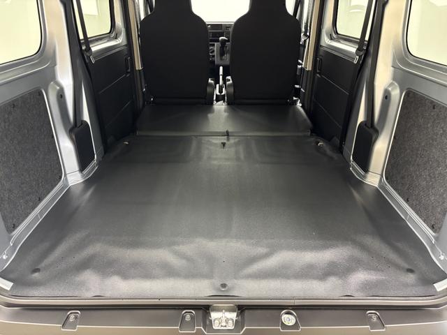 ハイゼットカーゴＤＸＡＭ・ＦＭチューナー　マニュアルエアコン　両側スライドドア　電子制御式４ＷＤ　フルフラット荷室　オーバーヘッドシェルフ　ハロゲンヘッドランプ　オートライト　キーレスエントリー　スマアシ（長野県）の中古車