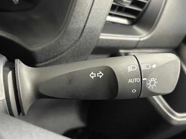 ハイゼットカーゴＤＸＡＭ・ＦＭチューナー　マニュアルエアコン　両側スライドドア　電子制御式４ＷＤ　フルフラット荷室　オーバーヘッドシェルフ　ハロゲンヘッドランプ　オートライト　キーレスエントリー　スマアシ（長野県）の中古車