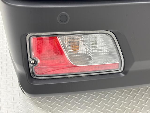 ハイゼットカーゴＤＸＡＭ・ＦＭチューナー　マニュアルエアコン　両側スライドドア　電子制御式４ＷＤ　フルフラット荷室　オーバーヘッドシェルフ　ハロゲンヘッドランプ　オートライト　キーレスエントリー　スマアシ（長野県）の中古車