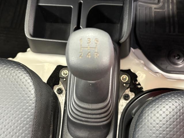 ハイゼットトラックスタンダードＡＭ・ＦＭラジオ　オートライト　マニュアルエアコン　ＭＴ　４ＷＤ（長野県）の中古車