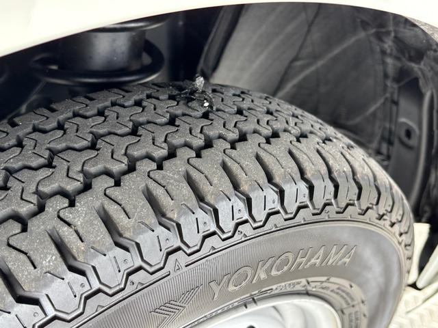 ハイゼットトラックスタンダードＡＭ・ＦＭラジオ　オートライト　マニュアルエアコン　ＭＴ　４ＷＤ（長野県）の中古車
