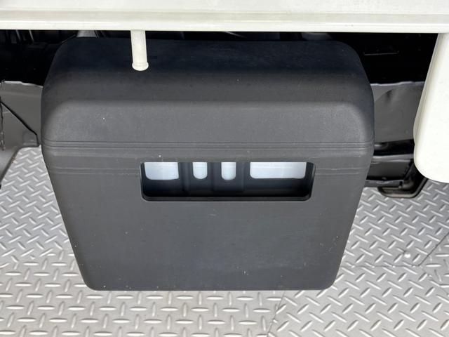 ハイゼットトラックスタンダードＡＭ・ＦＭラジオ　オートライト　マニュアルエアコン　ＭＴ　４ＷＤ（長野県）の中古車