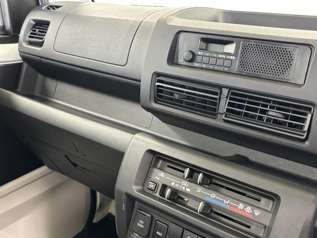 ハイゼットトラックスタンダードＡＭ・ＦＭラジオ　オートライト　マニュアルエアコン　ＭＴ　４ＷＤ（長野県）の中古車